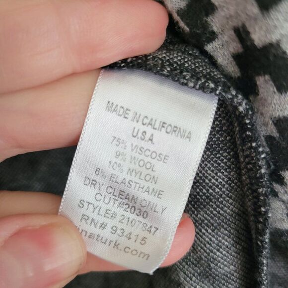 Trina Turk Black‎ Gray Stripe Drape Front Cardigan size 0 (S) - Picture 3 of 7